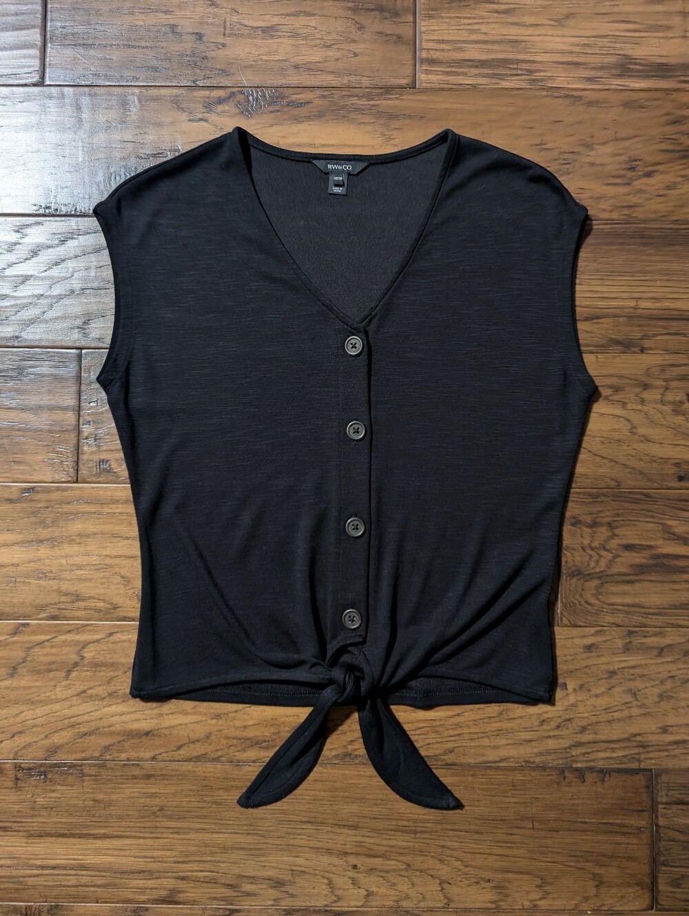 RW&CO V neck button up top black size XS